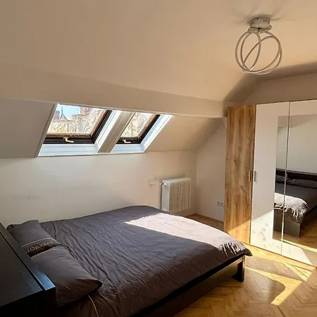 Апартаменти Alia Loft *